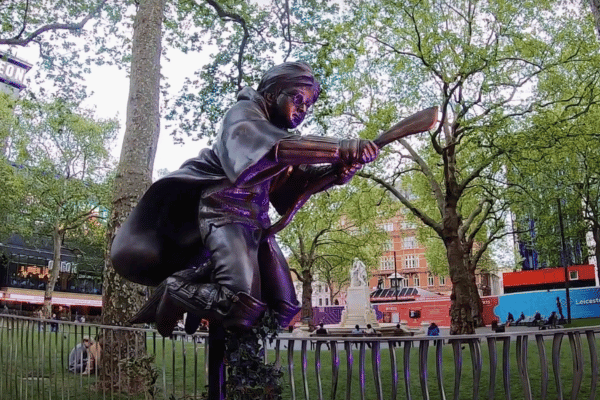 Harry Potter Statue