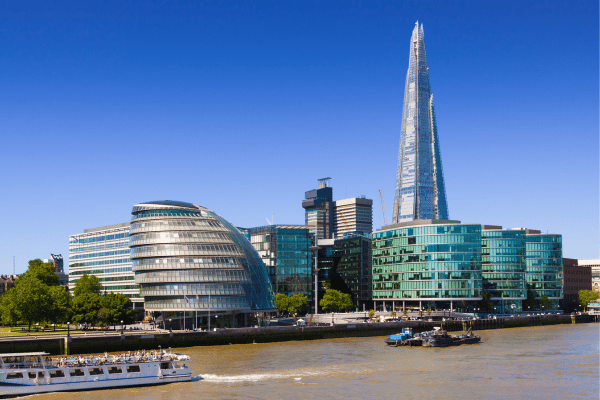 The Queens Walk London