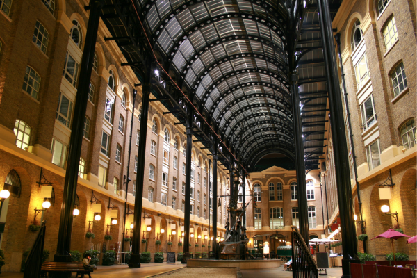 A Thames Riverside Stroll