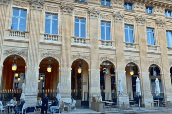 5 star Resturaunt where Emily doesnt get a reservation (Le Grand Véfour)